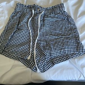 No boundaries shorts